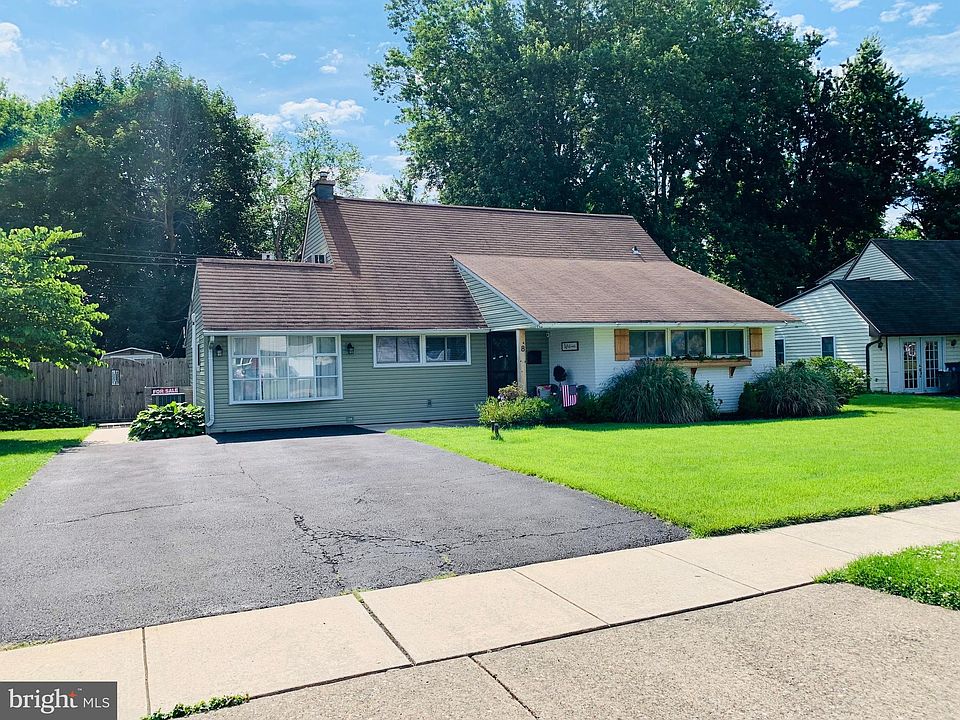 8 Hollow Rd, Levittown, PA 19056 Zillow