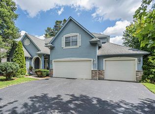 251 Cimarron Rd E, Lombard, IL 60148