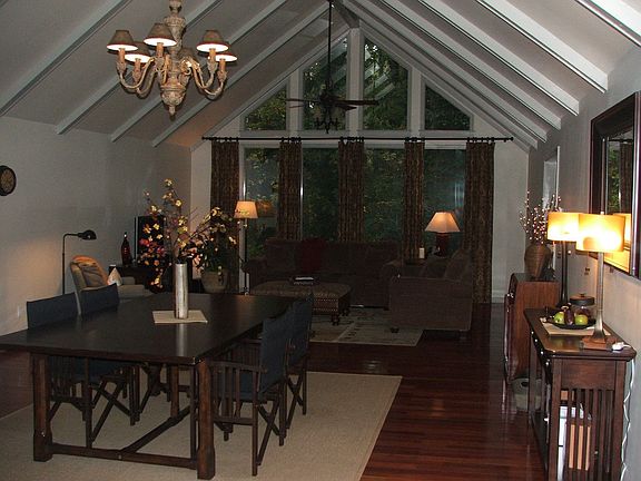 Amazing vaulted great room