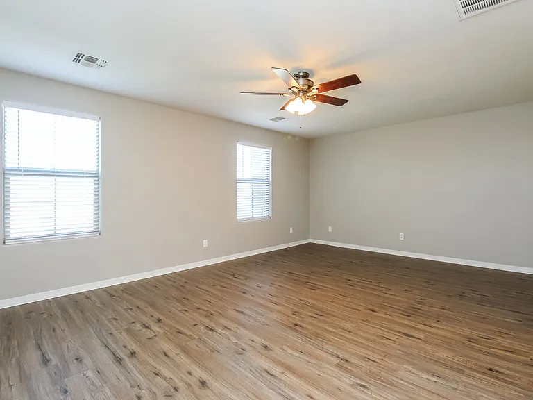 11043 E Silver Springs Ave — Photo 9