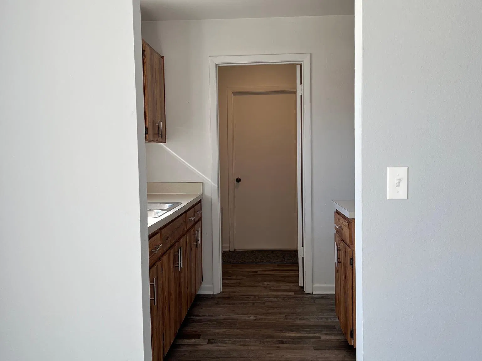 3 bed, 1428 sqft, $2,050 — Photo 3