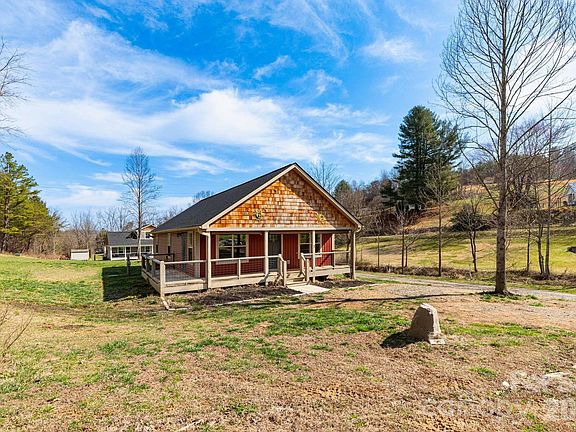 3rd image of 7 Ruff Rd