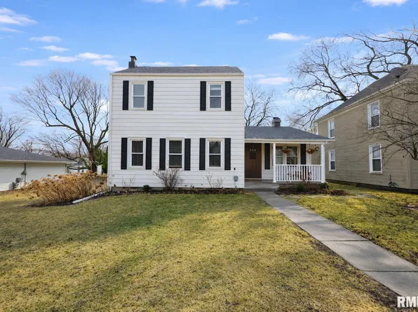 408 N 3rd St, Dunlap, IL 61525