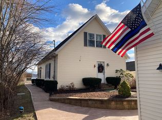 1 Gates Rd, Malta, NY 12020