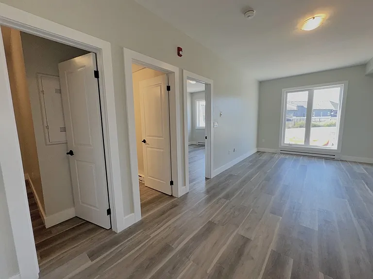 61 Thompsons Rd W #201 — Photo 4