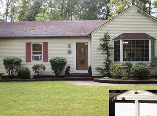 518 Union Hill Rd, Englishtown, NJ 07726