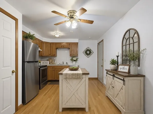 45 Cross St APT 21, Medford, MA 02155