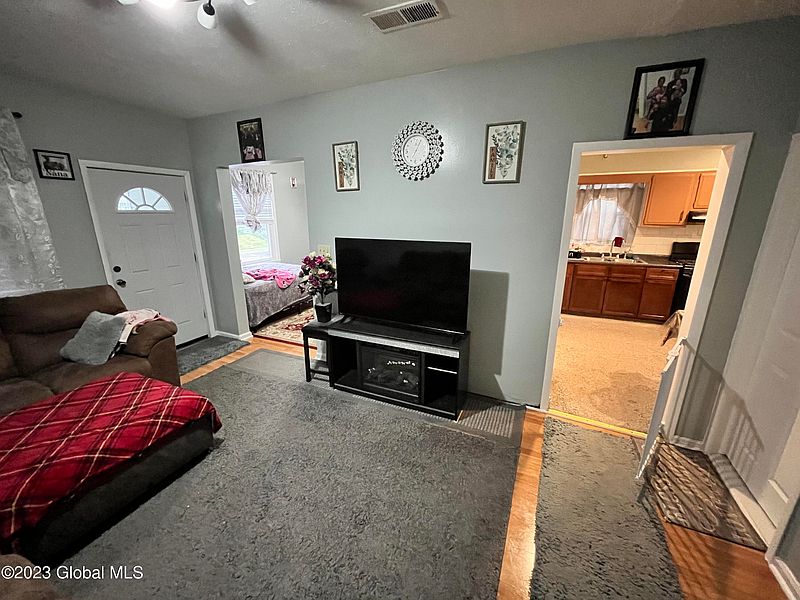 5th image of 1767 Avenue A
