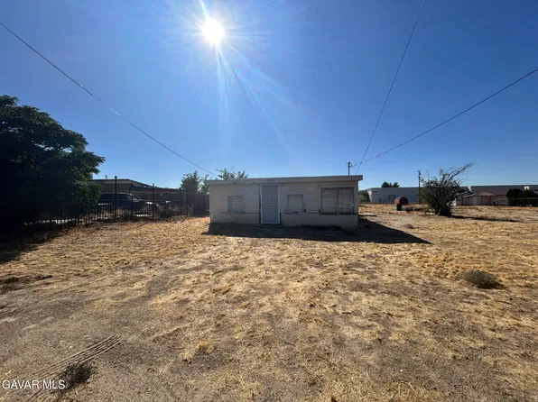 43301 6th St E, Lancaster, CA 93535