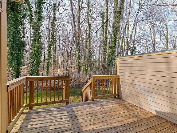 3rd image of 887 Dalewood Dr