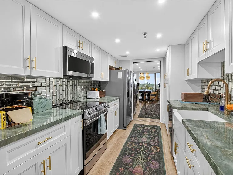 899 Jeffery St #5100 — Photo 5