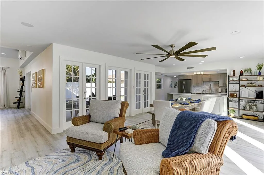 4 bed, 3.0 bath, 2402 sqft, $5,000 — Photo 4