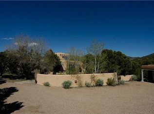 8 Leaping Powder Rd, Santa Fe, NM 87508