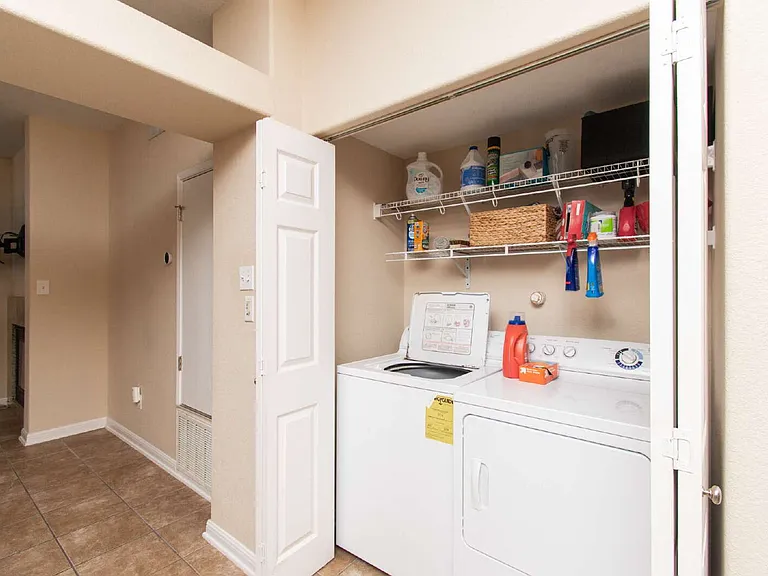 421 Shadowpoint — Photo 13