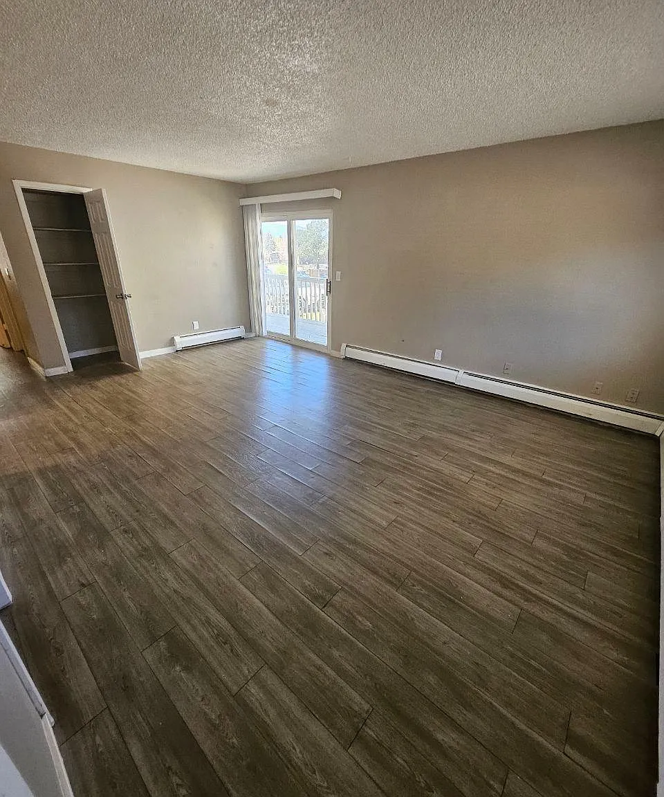 2 bed, 772 sqft, $1,000 — Photo 1