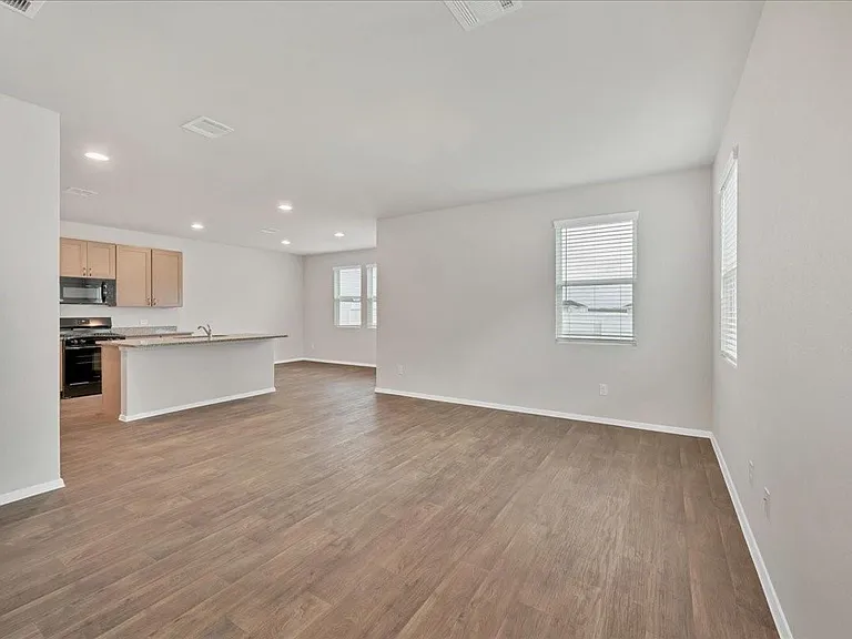 116 Honeybee Ln — Photo 16