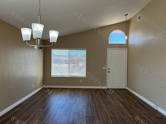 5th image of 37072 Golden Oak Dr