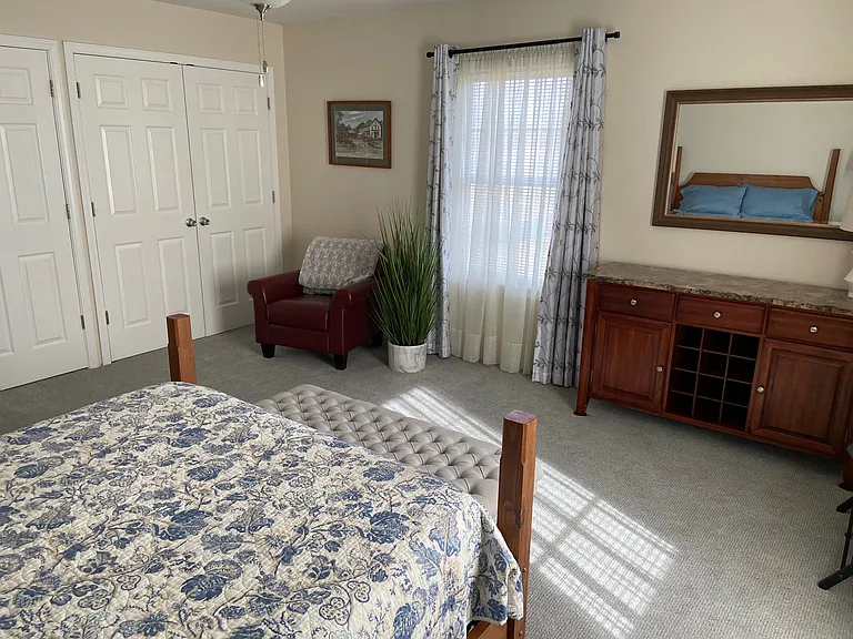 705 S Sherwood Ave #B — Photo 16