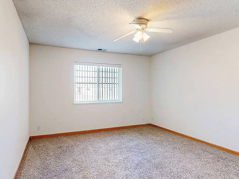 Northbrook Apartments — Photo 198
