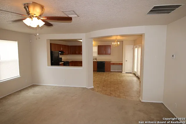 3 bed, 2.5 bath, 1676 sqft, $1,575 — Photo 4