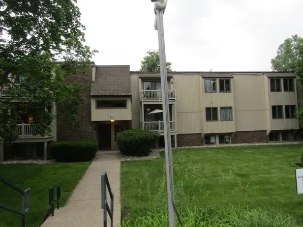 500 Woodingham Dr APT 15, East Lansing, MI 48823