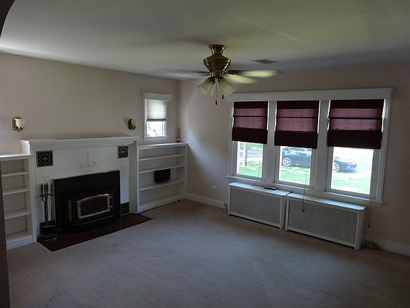 5th image of 809 S Holmes St