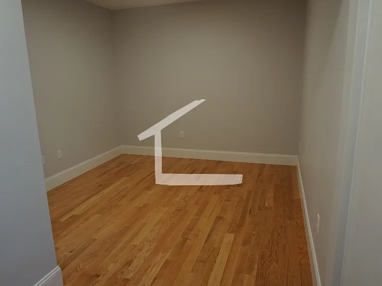 18 Murdock St #2 — Photo 8