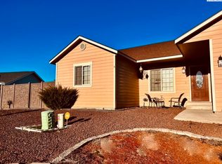 1111 Carriage Ct, Grandview, WA