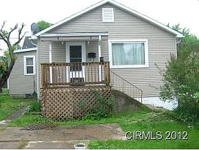 18 B St photo 1