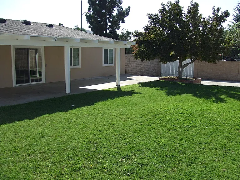 6207 Cynthia St — Photo 3