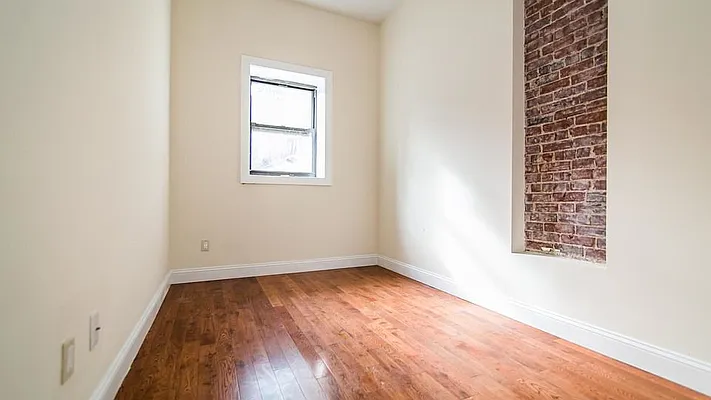 Rented by Nooklyn NYC LLC | media 18