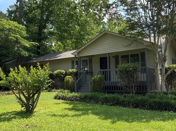 1048 Gene Reed Rd, Birmingham, AL 35235