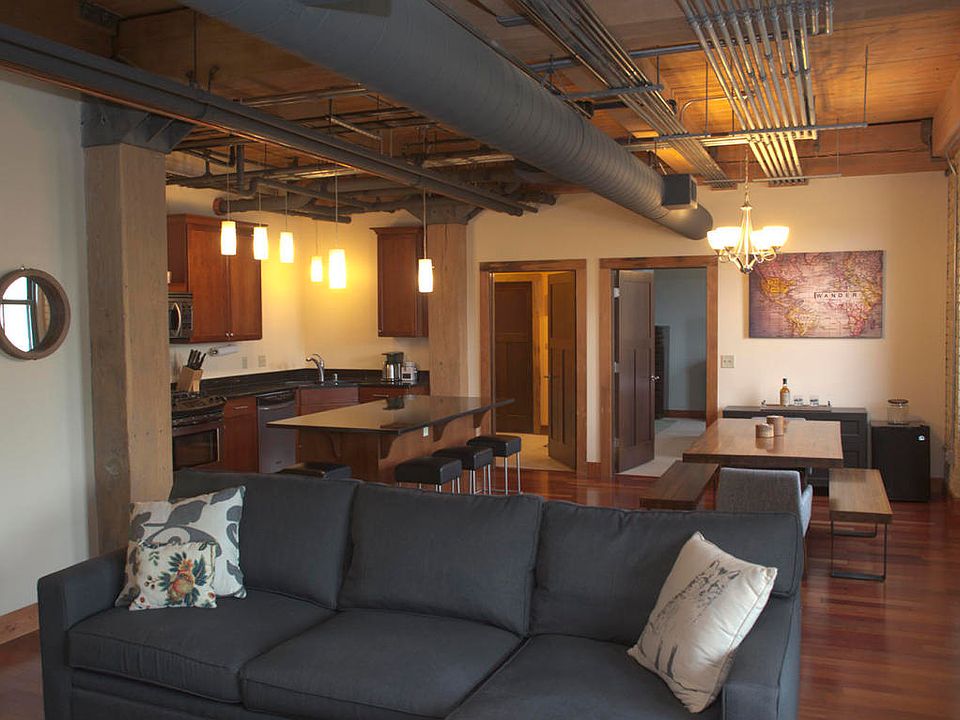 1st image of 1818 N Water St Unit 305