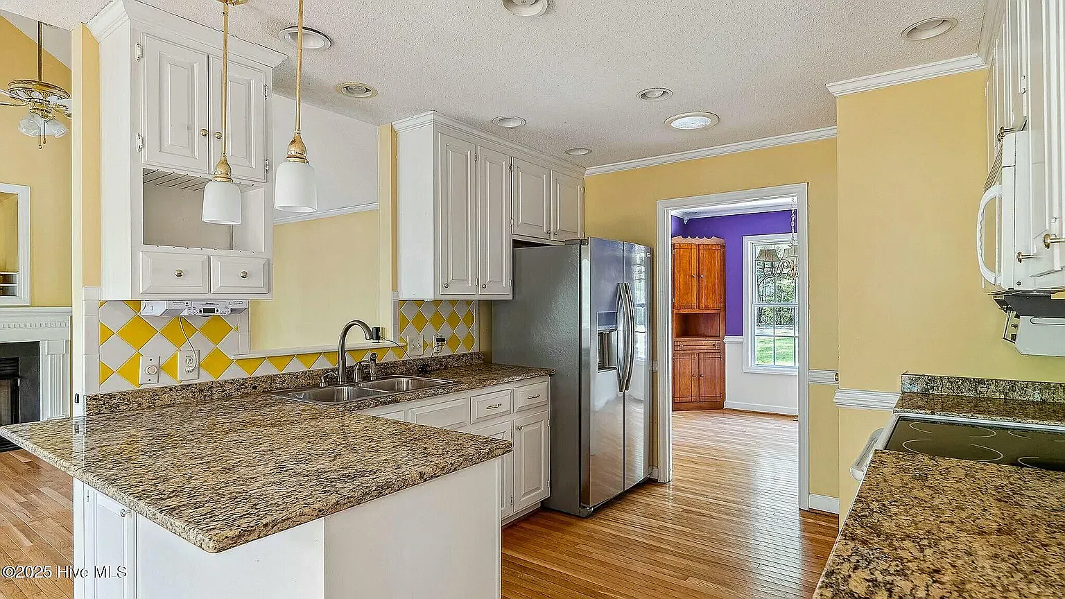 3 bed, 1588 sqft, $1,700 — Photo 3