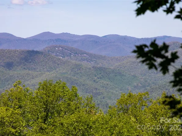 9999 Moytoy Ln, Brevard, NC 28712