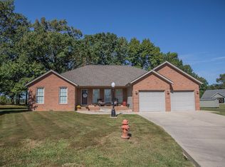 307 Breeze Dr, Carterville, IL 62918