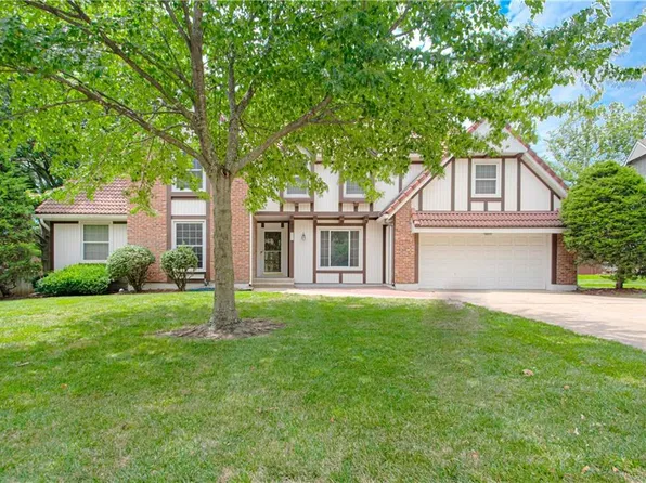 520 Avila Cir, Kansas City, MO 64114