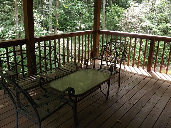 3rd image of 150 Brush Mountain Cir
