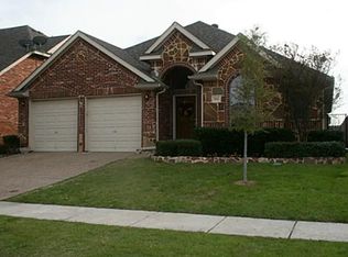 7031 Morning Star Dr, Grand Prairie, TX 75054