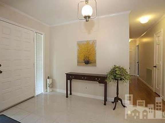 3rd image of 212 N Channel Haven Dr