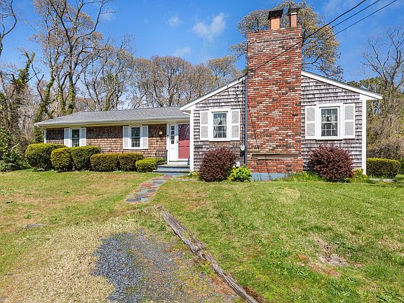 5th image of 1230 Massasoit Road