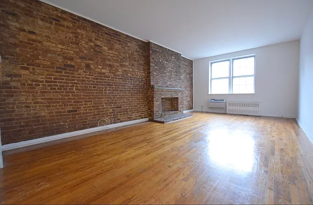 Rented by Cayenne Realty Group | media 8