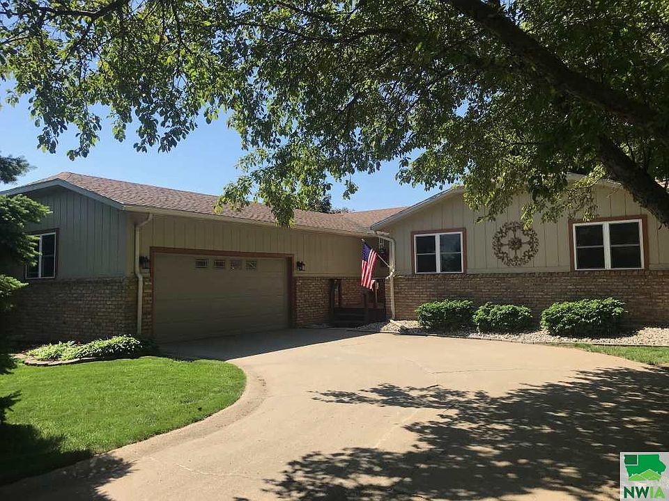 1st image of 2434 Apache Dr