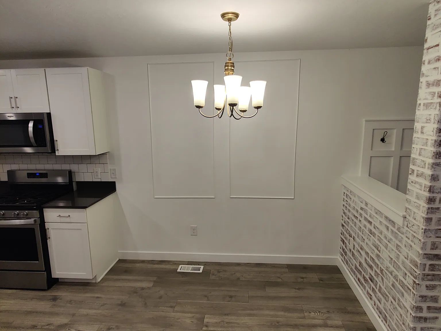 3 bed, 1400 sqft, $1,999 — Photo 3