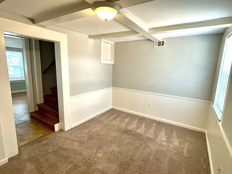 369 Sterling St NE — Photo 4