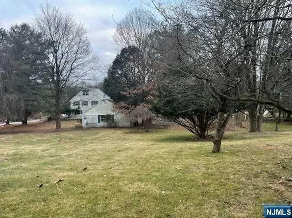 80 Lake St, Upper Saddle River, NJ 07458