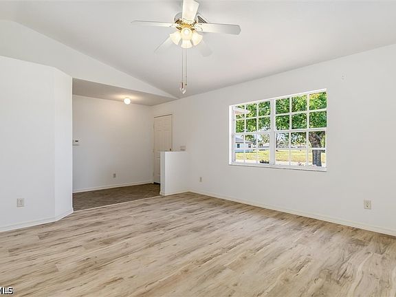 2nd image of 25444 Alicante Dr