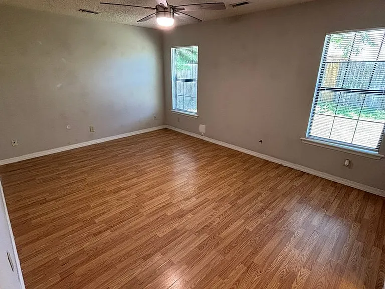 3468 W Yale St — Photo 10