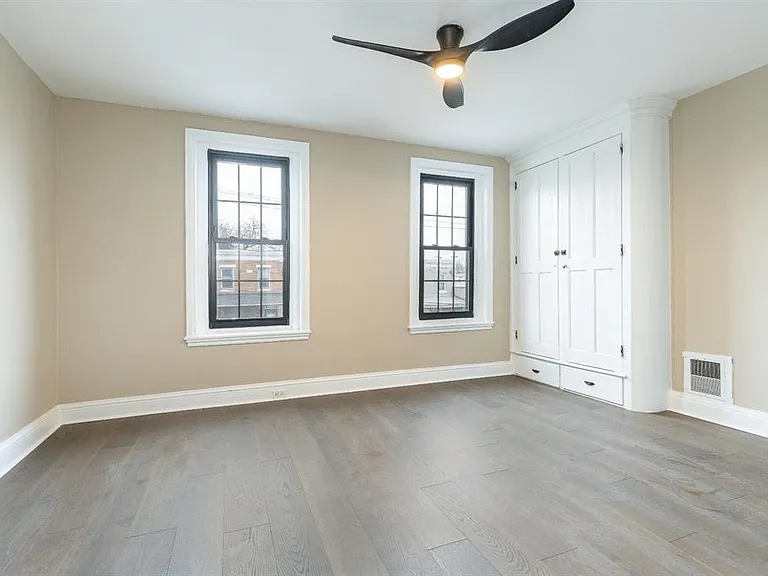 Large 2 bedroom ready for your personal touches