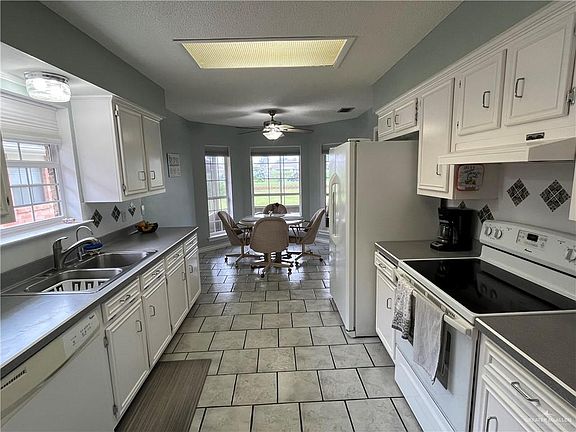 2nd image of 315 Diana Dr